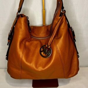 MICHEAL KORS CAMEL SOFT LEATHER PURSE